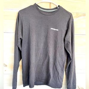 Patagonia long sleeve T size XS